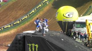 Présentation de la WR450F 2012 au MX des Nations [upl. by Ahsot]