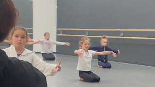 DKDANSE PÉRIGUEUX Danse contemporaine Enfants [upl. by Newbill526]