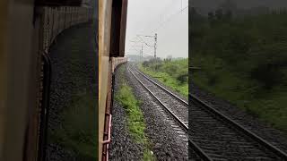 HadapsarPune  Hyderabad Express  Approaching Orange Signal [upl. by Nosmirc735]