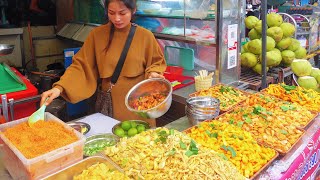 So Popular  The Best Crispy Fried CHICKEN Intestines in Kandal Market  Cambodian Street Food [upl. by Pammie]