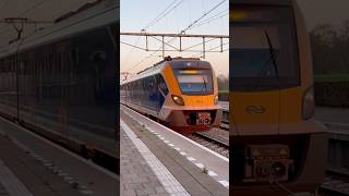 🌆treinleven 🌆 sng vertrekt van Middelburg met zonsondergang 🌆 [upl. by Orlene]