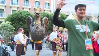 El folklore y la tradición de las comarcas valencianas conquistan las calles de la capital [upl. by Kemme]