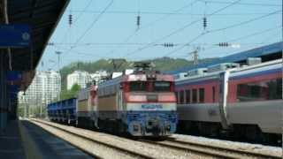 韓国鉄道公社 8000形 機関車 80608071 貨物列車 20120504 [upl. by Reppep]