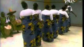 COMORES DANSE TRADITIONELLE FEMININE [upl. by Aracahs]