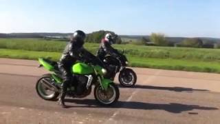 Kawasaki z1000 vs z750 Top Speed [upl. by Heyman]