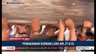 Isak Tangis Saat Jenazah Jannatun Cintia Dewi Tiba di Rumah Duka [upl. by Akimot43]