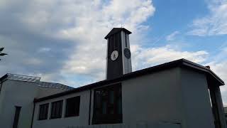 LIENZTIROL Sonntagsgeläute der Stadtpfarrkirche zur Hl Familie [upl. by Ailb273]