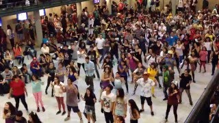 Just Dance masivo Anime Expo Summer 2016 [upl. by Nyllij485]