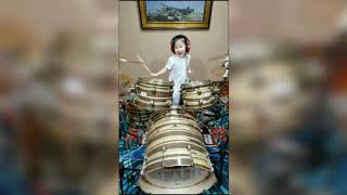 Little chinese girl playing drums  Маленькая китайская девочка играет на ударной установке [upl. by Neelcaj]