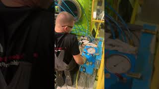 Hydraulic Jack Tightening Procedure shorts [upl. by Laeria18]