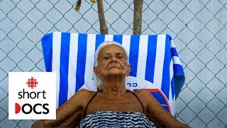 This Florida trailer park is taken over by FrenchCanadian retirees every winter  Snowbirds [upl. by Aiym]