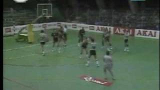 Basquetebol  19J  Sporting  79 x Ovarense  93 de 19881989 [upl. by Donn]