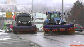 Scania R560 amp New Holland T7070 Clearing Some Slush [upl. by Aila]