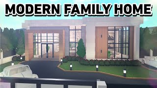 BUILDING A MODERN HOUSE IN BLOXBURG [upl. by Gyasi329]