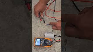 Defekten AC Kondensator mit dem Multimeter feststellen messen [upl. by Ramilahs]