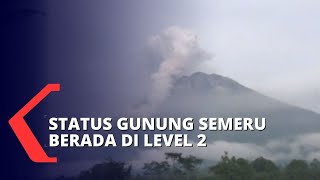 Gunung Semeru Terus Mengeluarkan Guguran Lava Aktifitas Warga Terpantau Normal [upl. by Skerl]