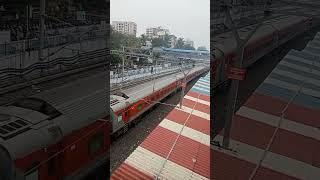 Bandra to veraval express depart from bandra terminus [upl. by Enehs240]