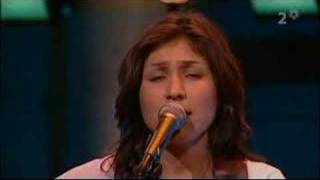 Laleh  Vem Har Lurat Alla Barnen Live Solo 2006 [upl. by Ait]