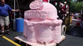 Worlds Largest Scoop of Ice Cream unveiled in USA [upl. by Nefen]