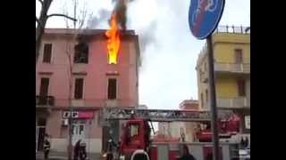 Incendio abitazione con salvataggio persona  Vigili del Fuoco in azione a Civitavecchia 2016 [upl. by Ahsaten]