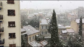 Neige à Marseille  de gros flocons tombent à la Blancarde 4e [upl. by Ettedo]