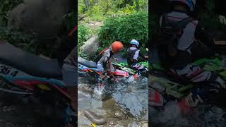 SERU  KLX 140 VS CRF enduro [upl. by Nyleak62]