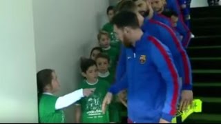 El asombro de una niña tras saber que saldrá con Messi [upl. by Aisatsan]