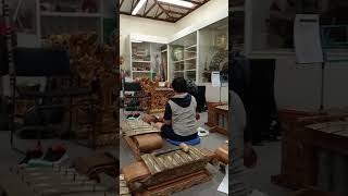 Lancaran Sanga Latihan Tari Gambyong gamelan folkmusic music gamelanjawa [upl. by Kenton678]