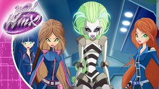 Winx Club  World of Winx  Temporada 2 Ep10  A armadilha Clip [upl. by Nnaillij]