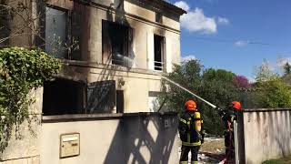 Jarnac  un pavillon détruit par le feu [upl. by Torry361]