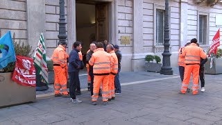 Monte Pergola Ancora lontana la ripresa dei lavori [upl. by Annahavas954]