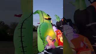 Wind vs Halloween inflatables [upl. by Nahij]