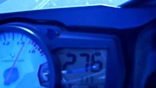 130 kmh in 1st gear 2 GSXR 750 K7 [upl. by Nathanael]