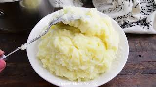 The Perfect Homemade Mashed Potatoes [upl. by Daphie380]