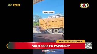 Recolector de basura fue captado trabajando usando un vestido de novia [upl. by Panchito]