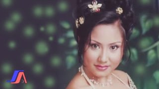 Cucun Novia  Waru Doyong Official Music Video [upl. by Quigley]