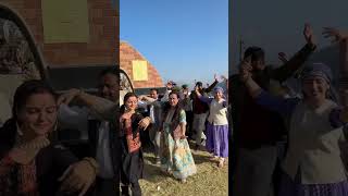 Pahadi Nati family dance love jyotikaandrajat jyotikadilaik [upl. by Suiratnod959]