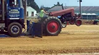 Farmall 400 pulling [upl. by Gnanmos]