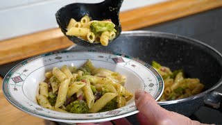 Pasta Tirolese Broccoli e Speck Gustosa Pronta in 15 minuti  Broccoli and Speck Pasta Tasty Recipe [upl. by Anallese]