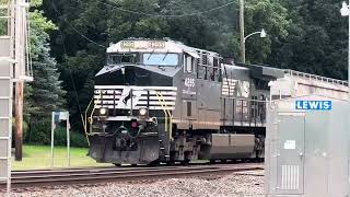 36A at Lewistown dropping a conductor 71124 [upl. by Sihunn]