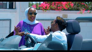 Mursal Muuse vs Hodan Abdirahman Soo dadaal Official Video 2020 [upl. by Anoyi]