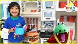 Pretend Play Food Toys Cooking Step2 Grand Luxe Kitchen Playtime velcro cutting fruits and vegetable [upl. by Nievelt]