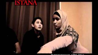 PENUNGGU ISTANA  Official Trailer  Dipawagam 21 APRIL 2011 [upl. by Anifesoj]