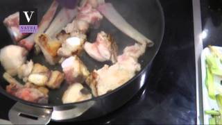 Comment réaliser un fond de veau ou un jus de veau traditionnel [upl. by Ynafit866]