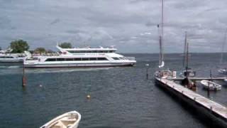 Hiddensee  Rundblick Hafen Vitte ein Schiff legt ab [upl. by Eidnahs299]