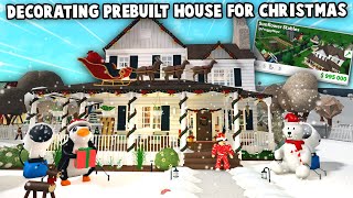 DECORATING THE BLOXBURG PREBUILT FARMHOUSE WITH MY NIECE EARLY FOR CHRISTMAS its magical [upl. by Tezile]