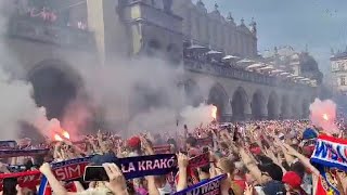 Feta kibiców Wisły na krakowskim Rynku Wisła Kraków z Pucharem Polski  03052024 [upl. by Lowis328]