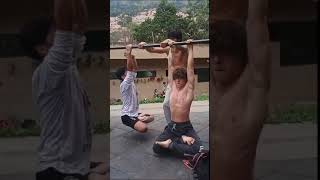 Extendiendo la ropa varillametalica flexibilidad humor calisthenics [upl. by Manolo303]