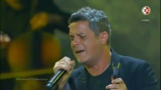 Alejandro Sanz  Un Zombie A La Intemperie Premios TVyNovelas 2016 [upl. by Ardnoyek817]