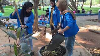 Tindakan Peduli Lingkungan Mahasiswi Universitas Bina Sarana Informatika Di Taman Pisang Cibodas [upl. by Penthea]